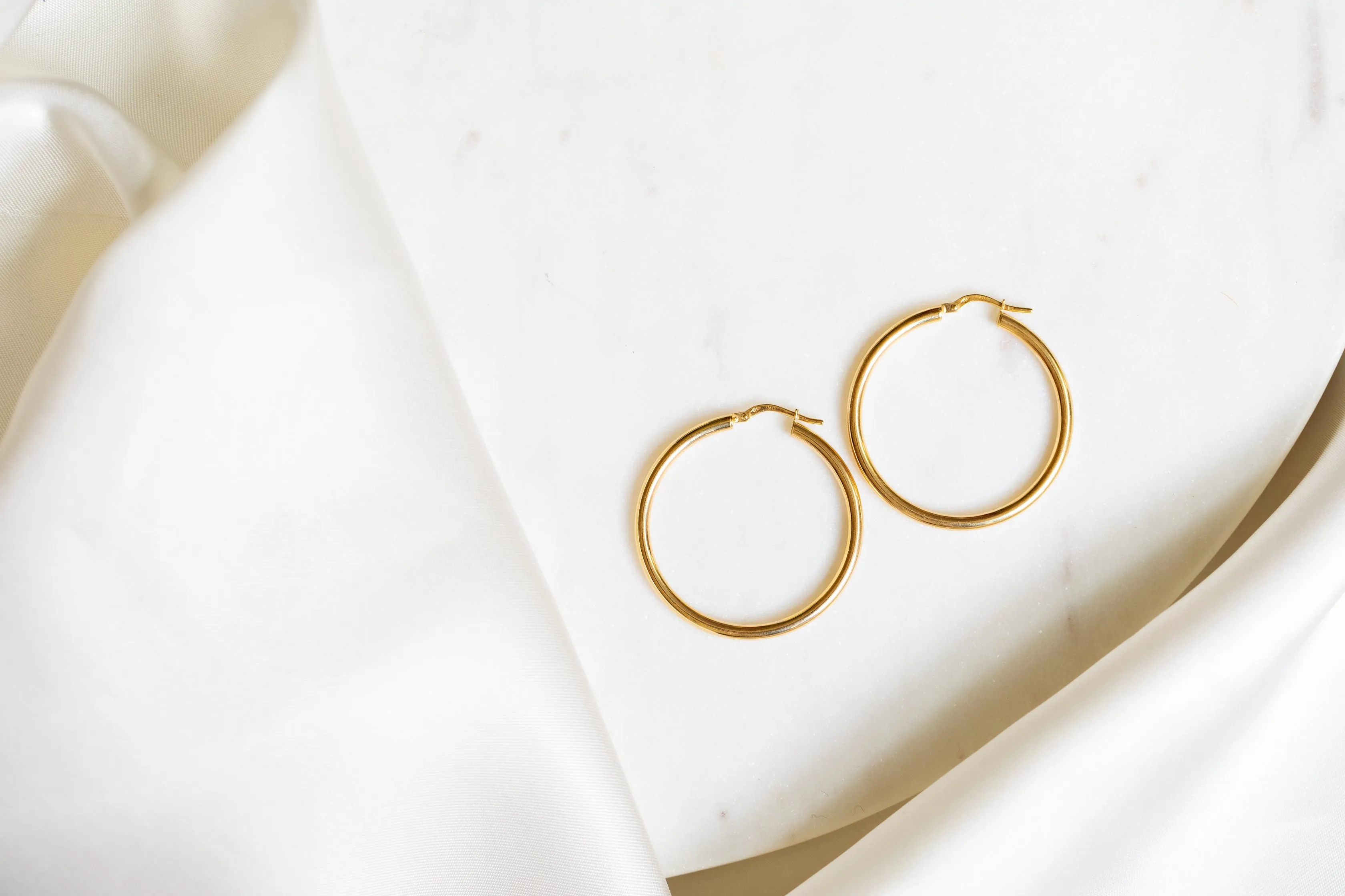 9kt Gold Creole Clip Hoop Earrings