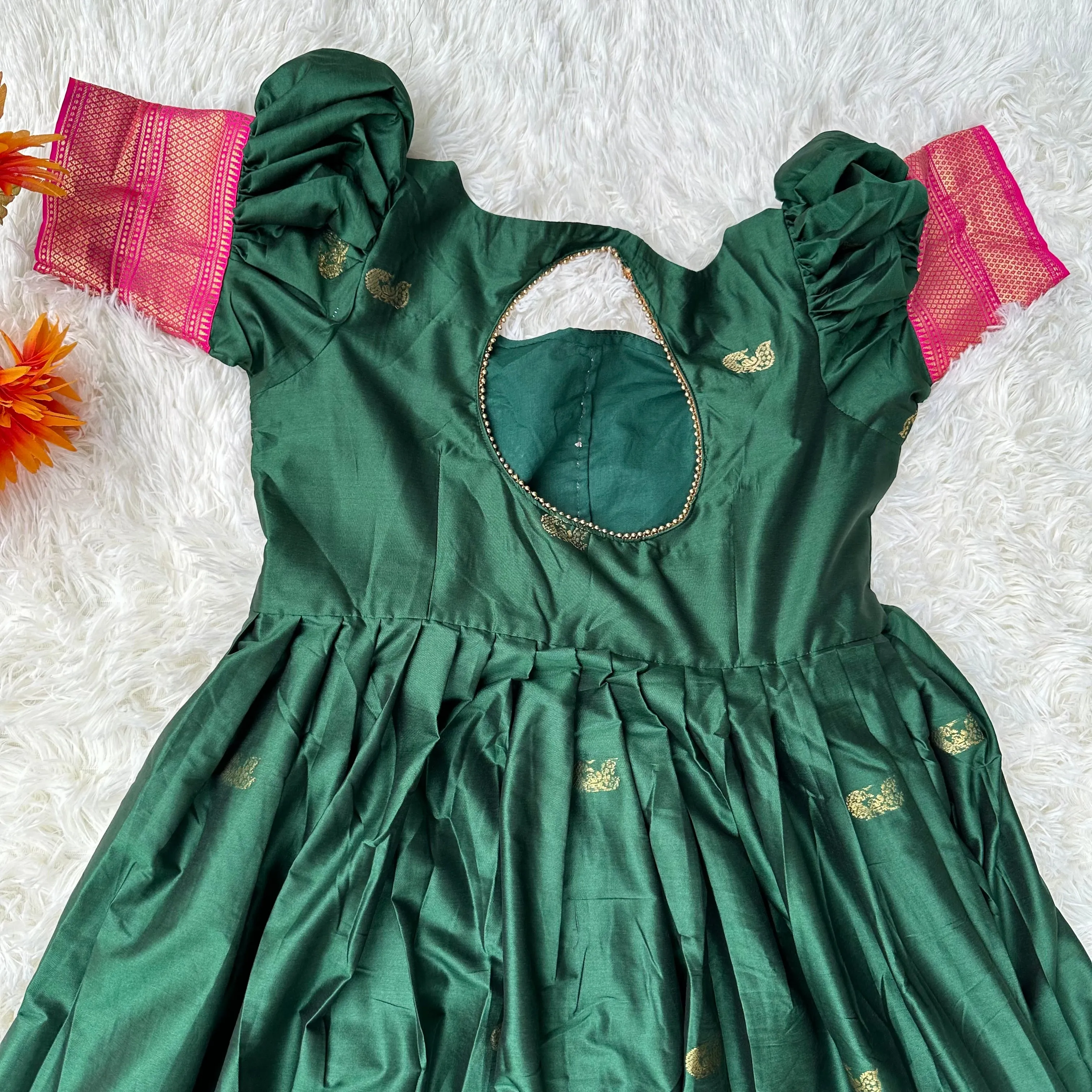 Graceful Harmony: Green Maxi Gown with Pink Kanchi Soft Silk Border