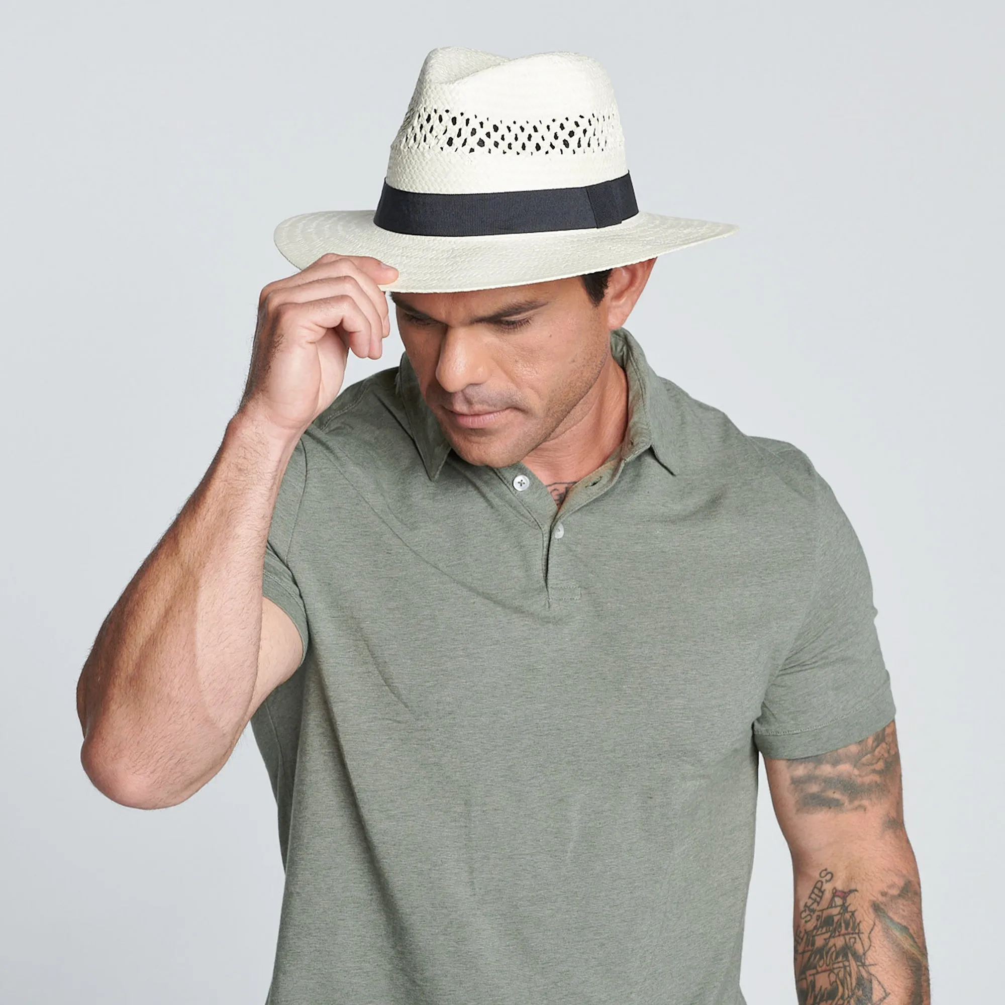 Men's Woven Paper Fedora With Vented Crown And Stretch Band